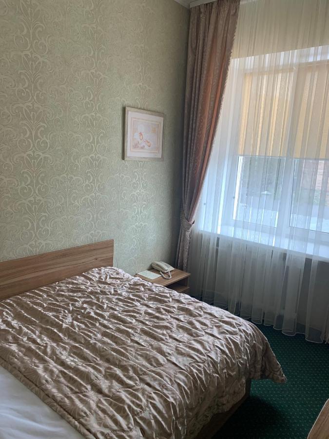Hotel Dobrodiy Vinnytsia Bagian luar foto