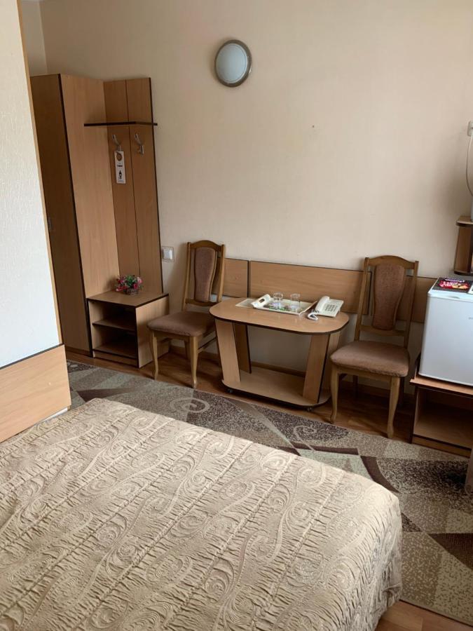 Hotel Dobrodiy Vinnytsia Bagian luar foto
