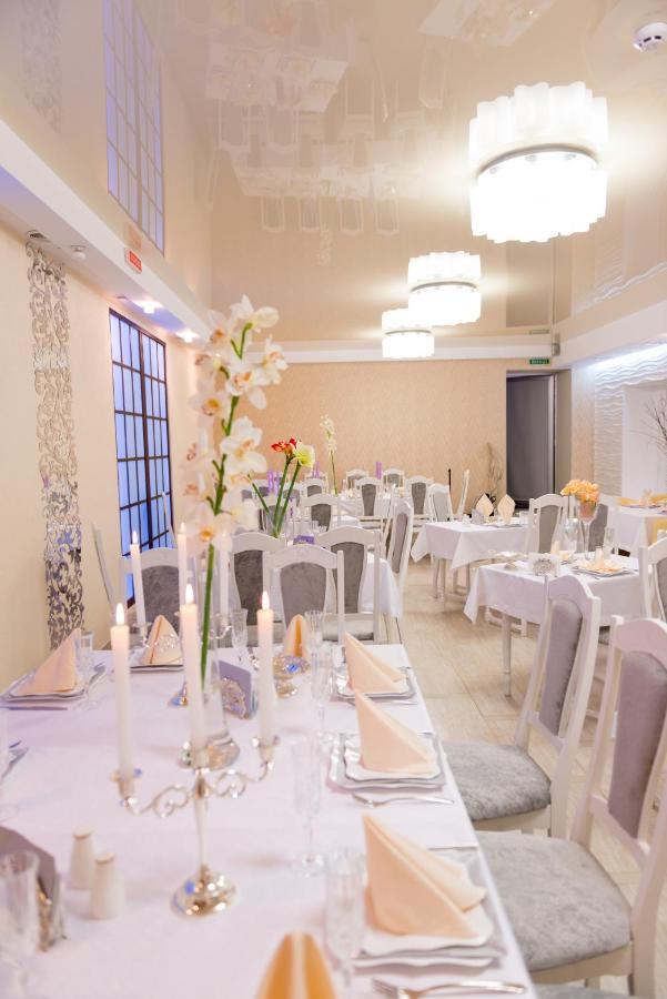 Hotel Dobrodiy Vinnytsia Bagian luar foto