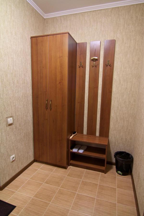 Hotel Dobrodiy Vinnytsia Bagian luar foto