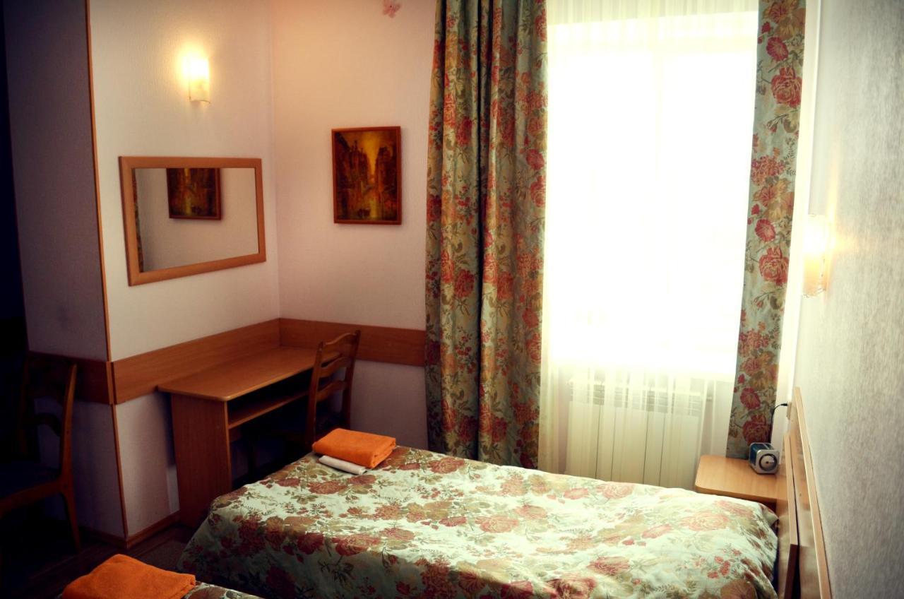 Hotel Dobrodiy Vinnytsia Bagian luar foto